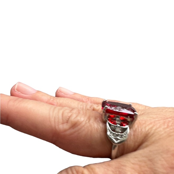Red Gemstone and Silver Rhinestone Ring - Picture 3 of 8